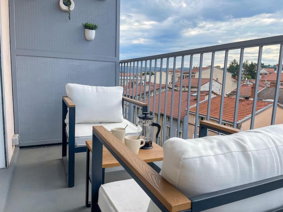 Le Lagon Bleu - Appt Wifi Parking Balcon Le Puy-en-Velay Eksteriør bilde