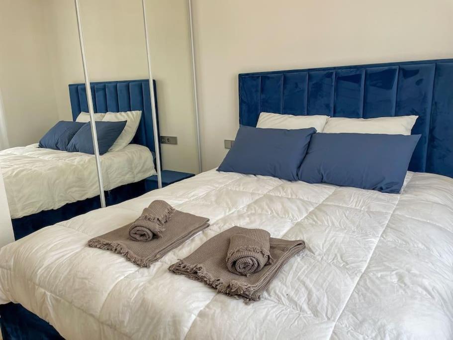 Le Lagon Bleu - Appt Wifi Parking Balcon Le Puy-en-Velay Eksteriør bilde